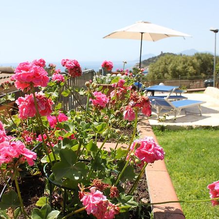 אפרטהוטל Arbatax Le Terrazze Sul Mare מראה חיצוני תמונה