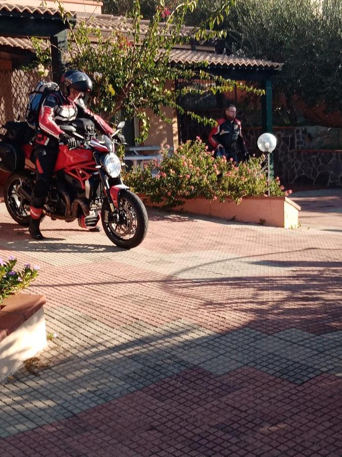 אפרטהוטל Arbatax Le Terrazze Sul Mare מראה חיצוני תמונה